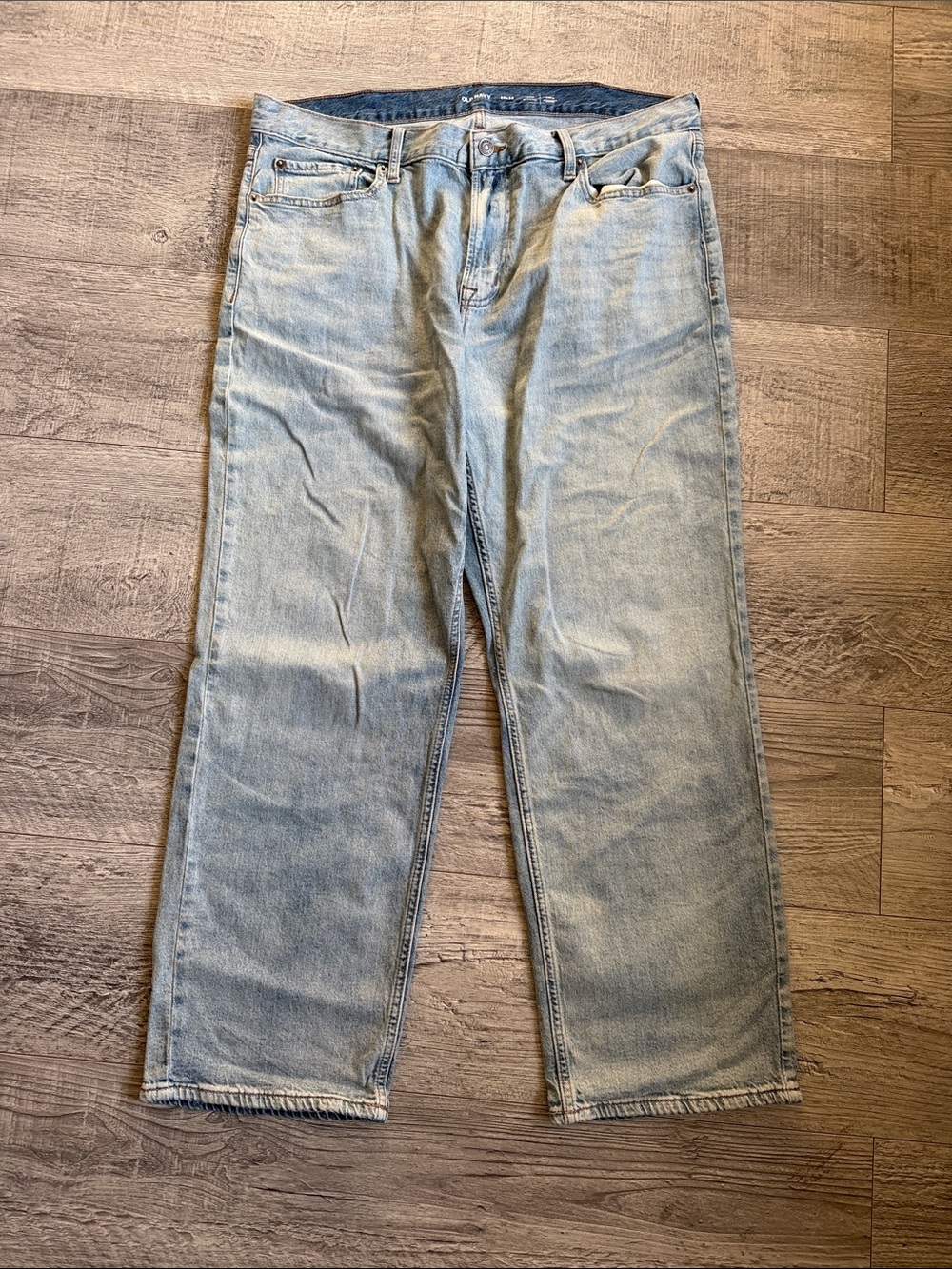Old Navy Light Wash Men’s Relaxed Jeans
